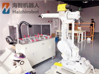工业机器人实训室(图4) 工业机器人实训室(图4)